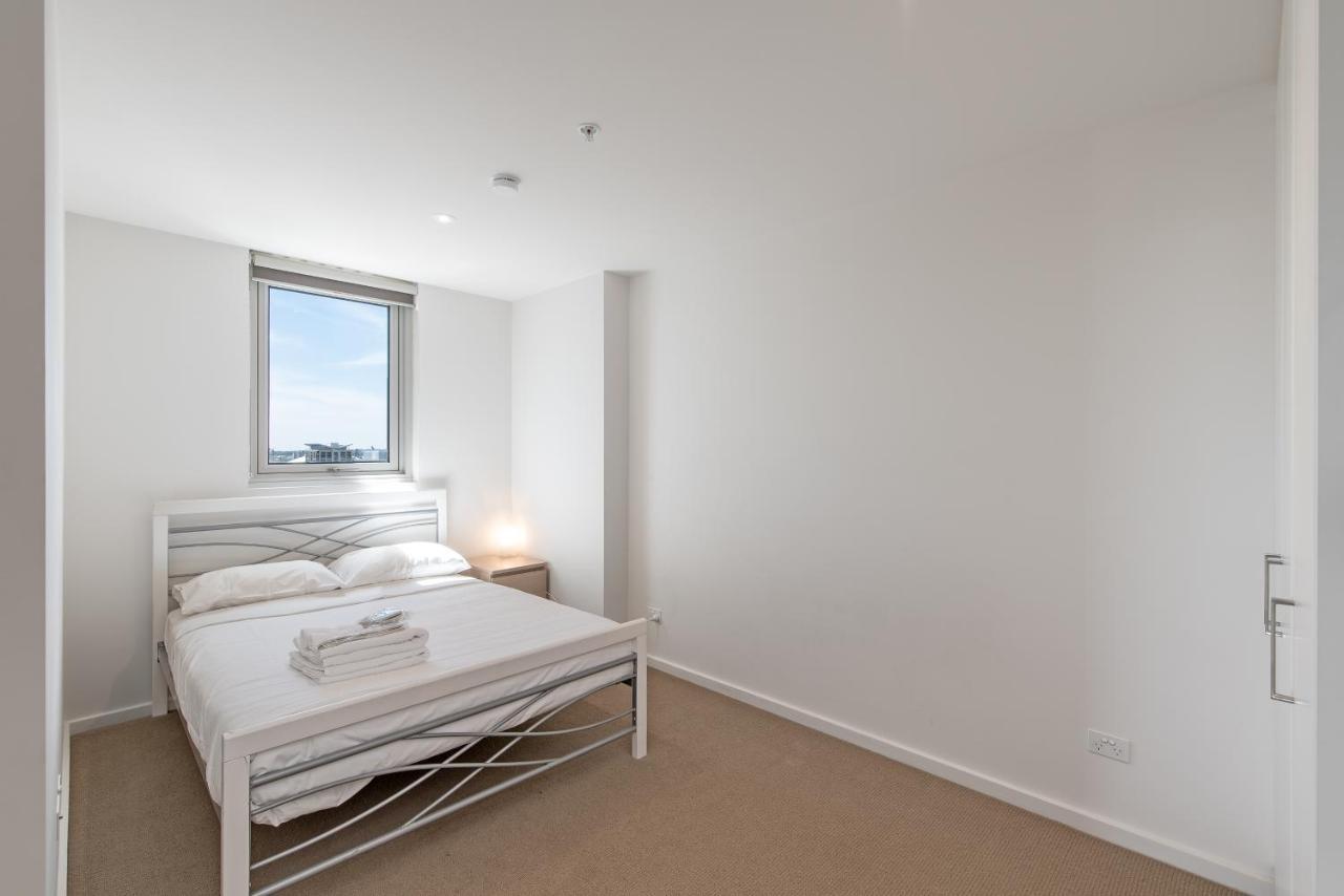 Vision On Morphett Central Aparthotel