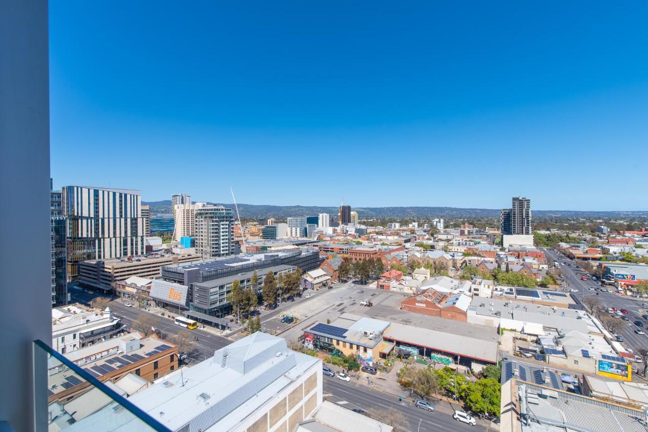 Vision On Morphett Central Aparthotel