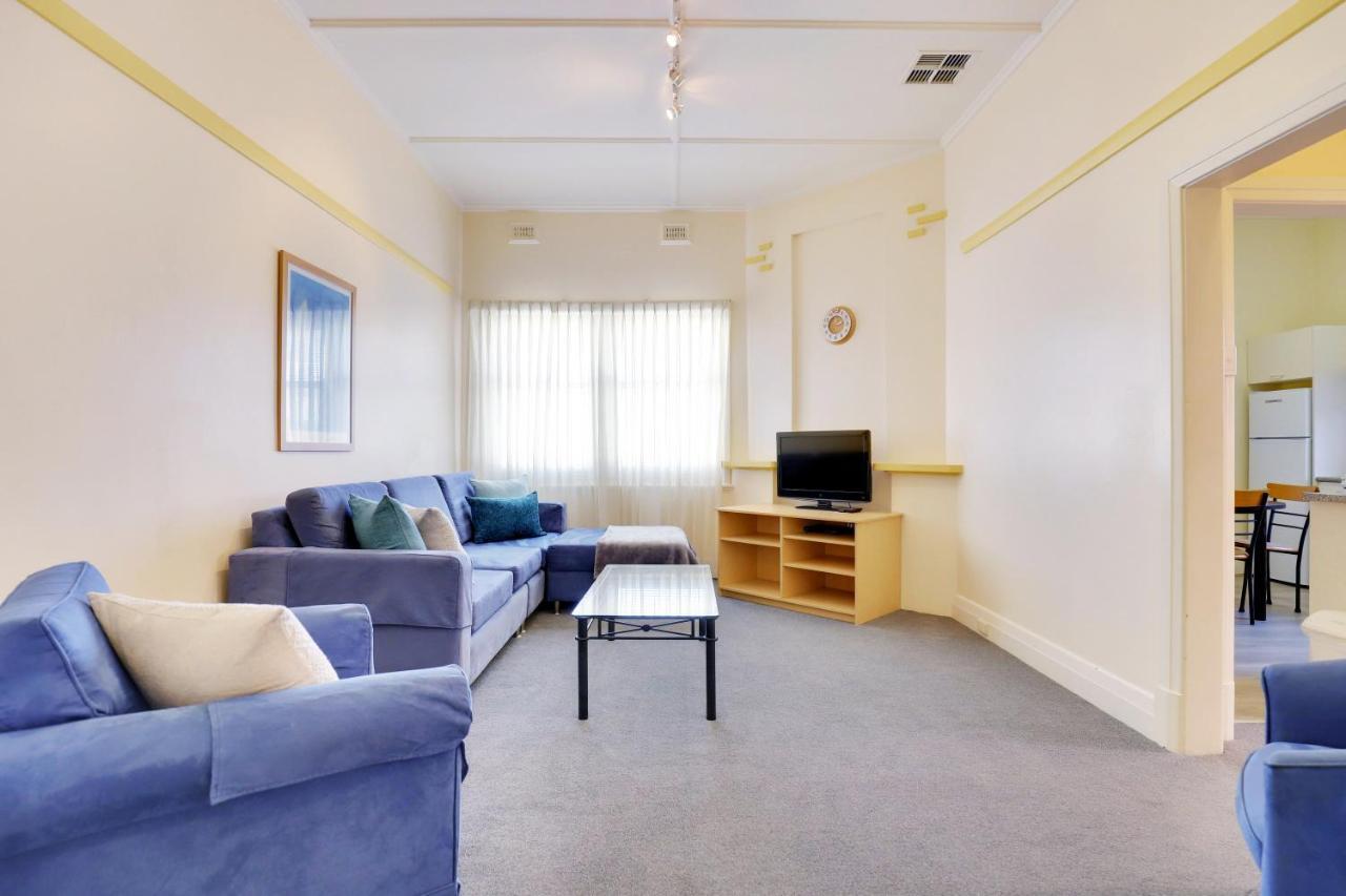 Bayview Glenelg * Adelaide