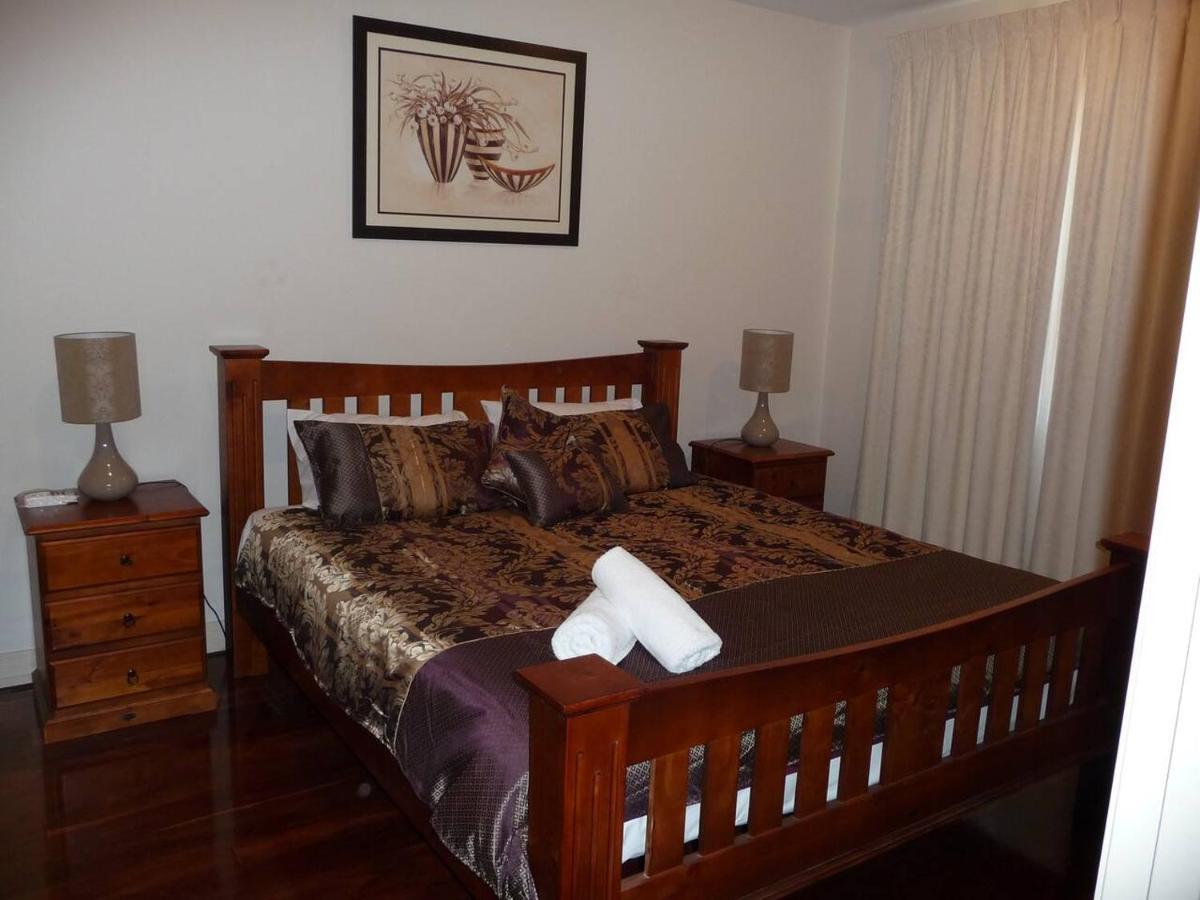 Getaway 3 Bedroom Adelaide's East End Apartment *