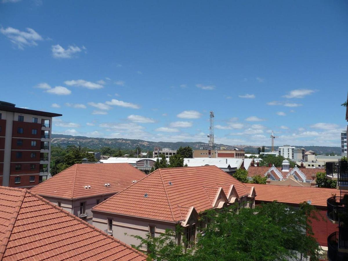 Getaway 3 Bedroom Adelaide's East End Apartment