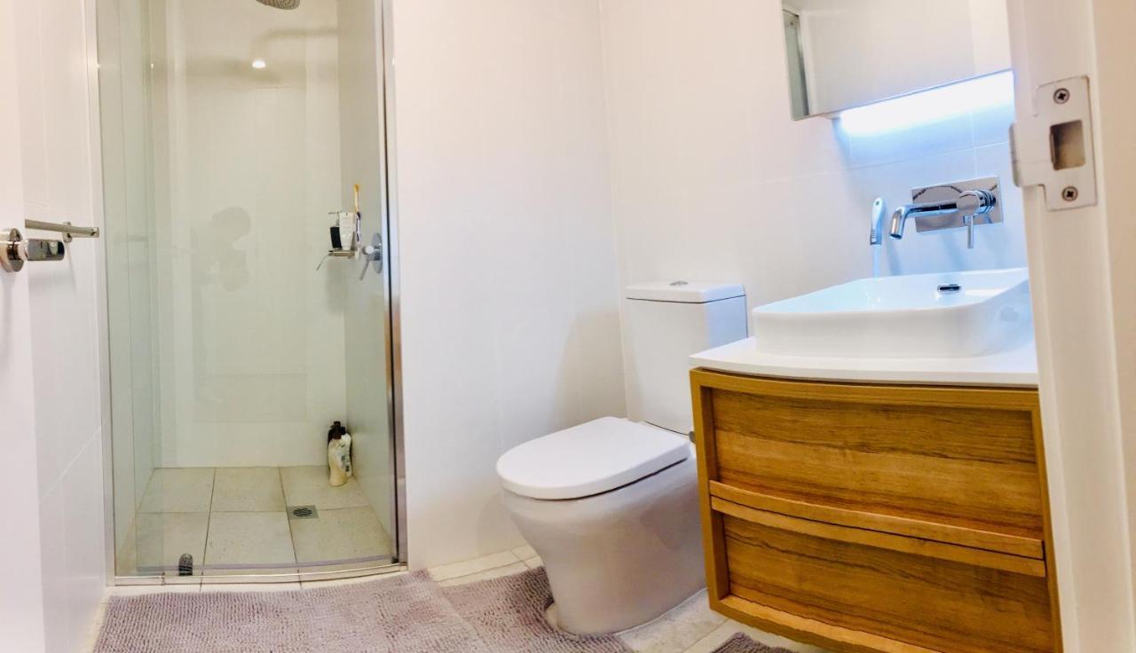 One Cbd , With 1 Carpark Apartment Adelaide