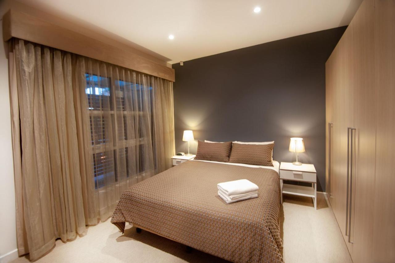 Apartment Semaphore Blue *