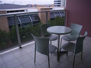 Dress Circle - North Terrace Apartment Adelaide