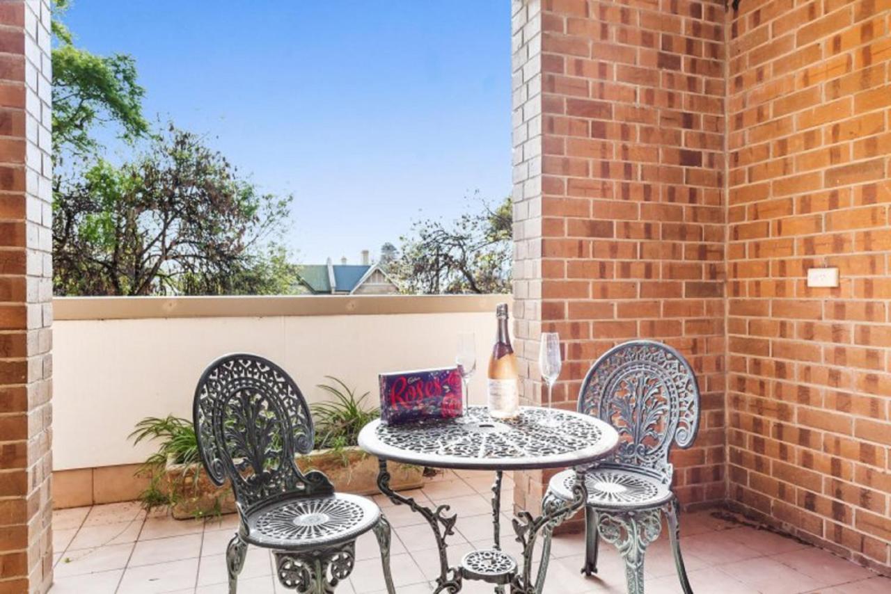Apartment Style Accommodation-close To City-north Adelaide-3 Bdrm- Free Parking