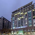 96 North Terrace Spa Apartment