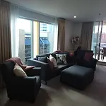 Cbd Deluxe Private 2 Bedroom Apartment