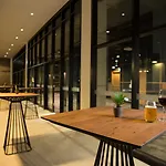 Holiday Inn Express Adelaide City Centre By Ihg