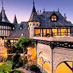 Thorngrove Manor