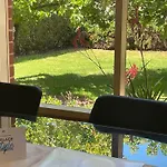 Adelaide Style Accommodation - City To Beach - Free Wifi - Free 3 Car Parking - Great Location