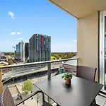Cbd Modern 2Br Free Parking