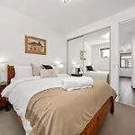River Torrens Retreat - 2Br, Parking, Wi-Fi