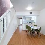 2Br Urban Nest Cosy & Central - Free Parking