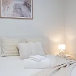 Chic Flinders Park Getaway