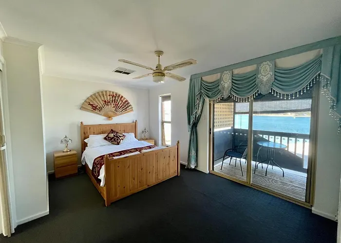 West Lakes Townhouse