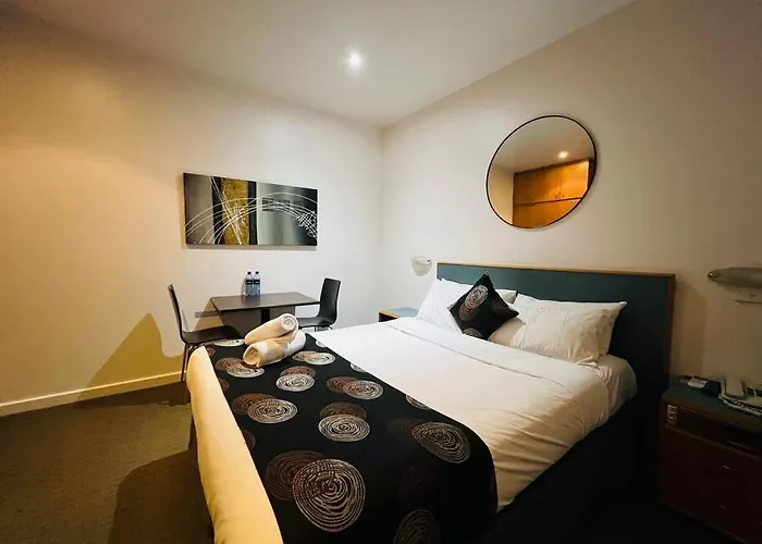 City Ex Hotel Ensuite Room In City 408