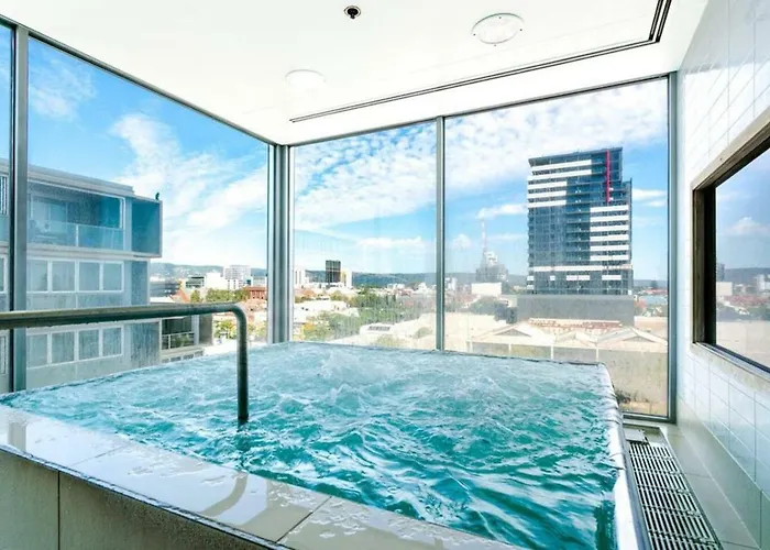 Hi 5 Stars Luxury Adelaide City Apartment
