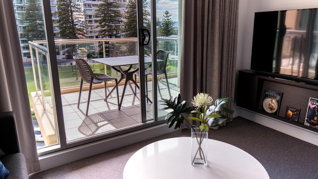 Oaks Glenelg Plaza Pier Aparthotel