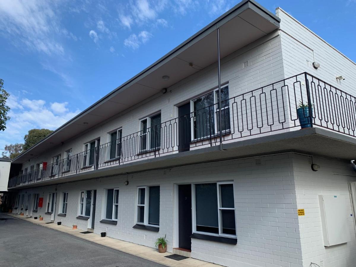 Aparthotel Hello And
