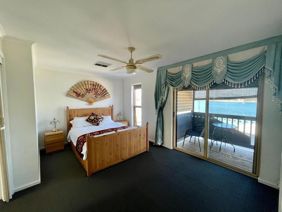 West Lakes Townhouse Apartment
