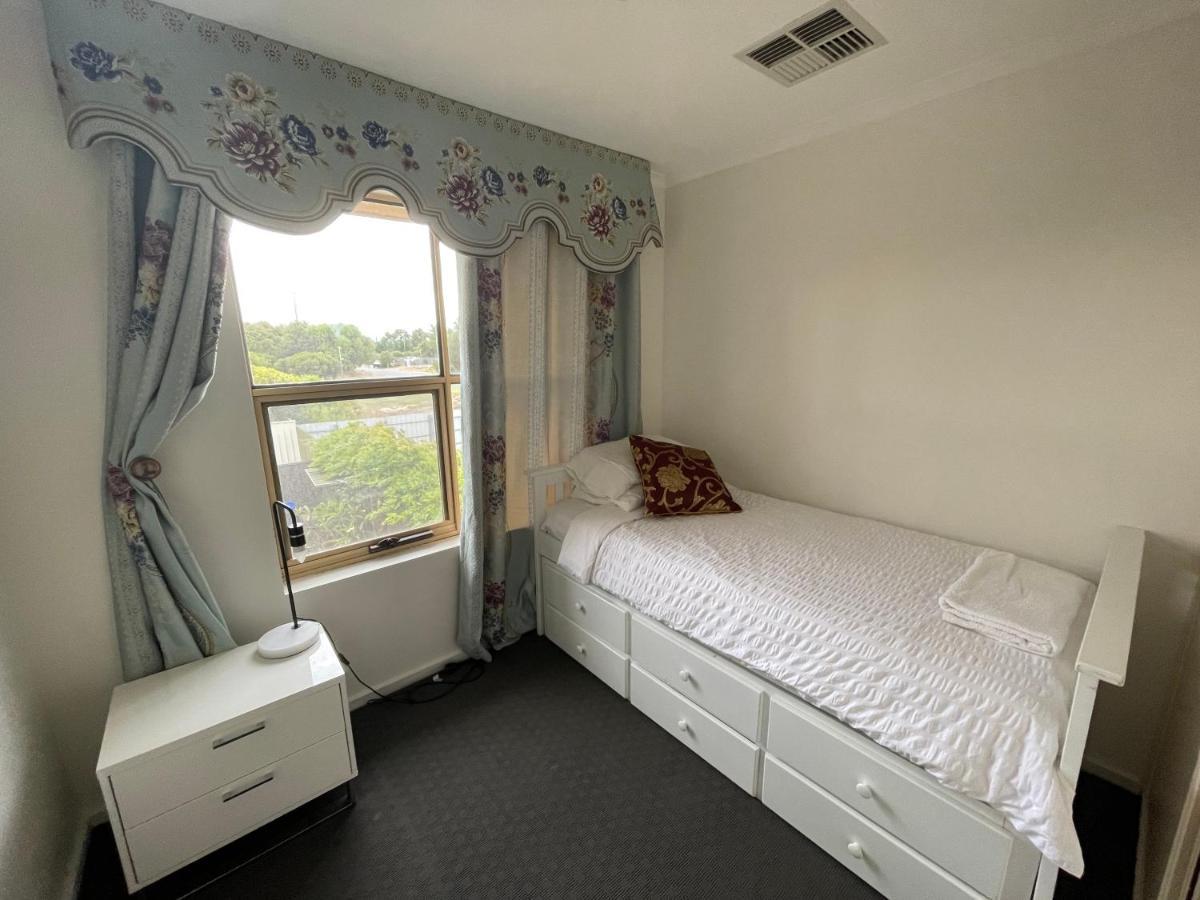 Apartment West Lakes Townhouse Adelaide