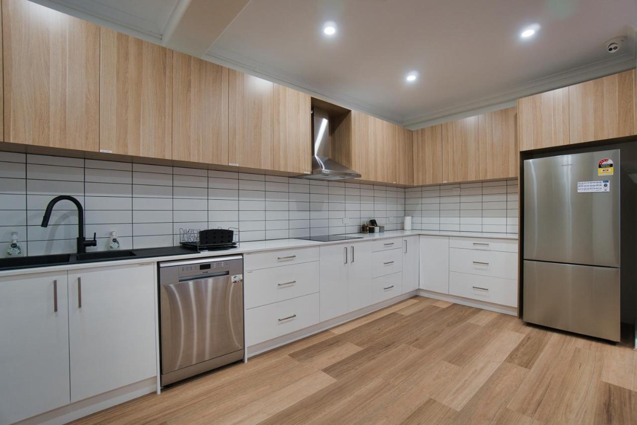 Dreamy - Private With Shared Bathrooms Hotel Adelaide