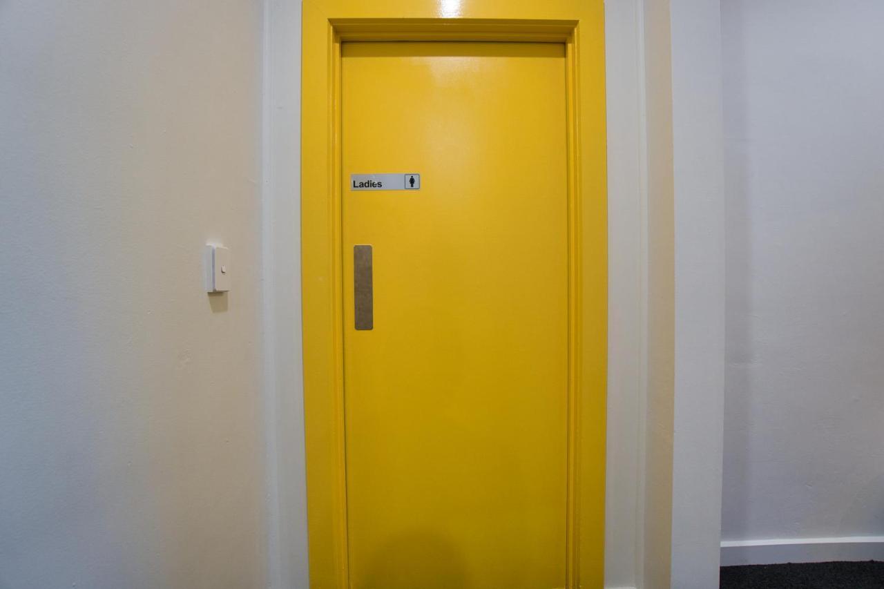 Dreamy - Private With Shared Bathrooms Hotel