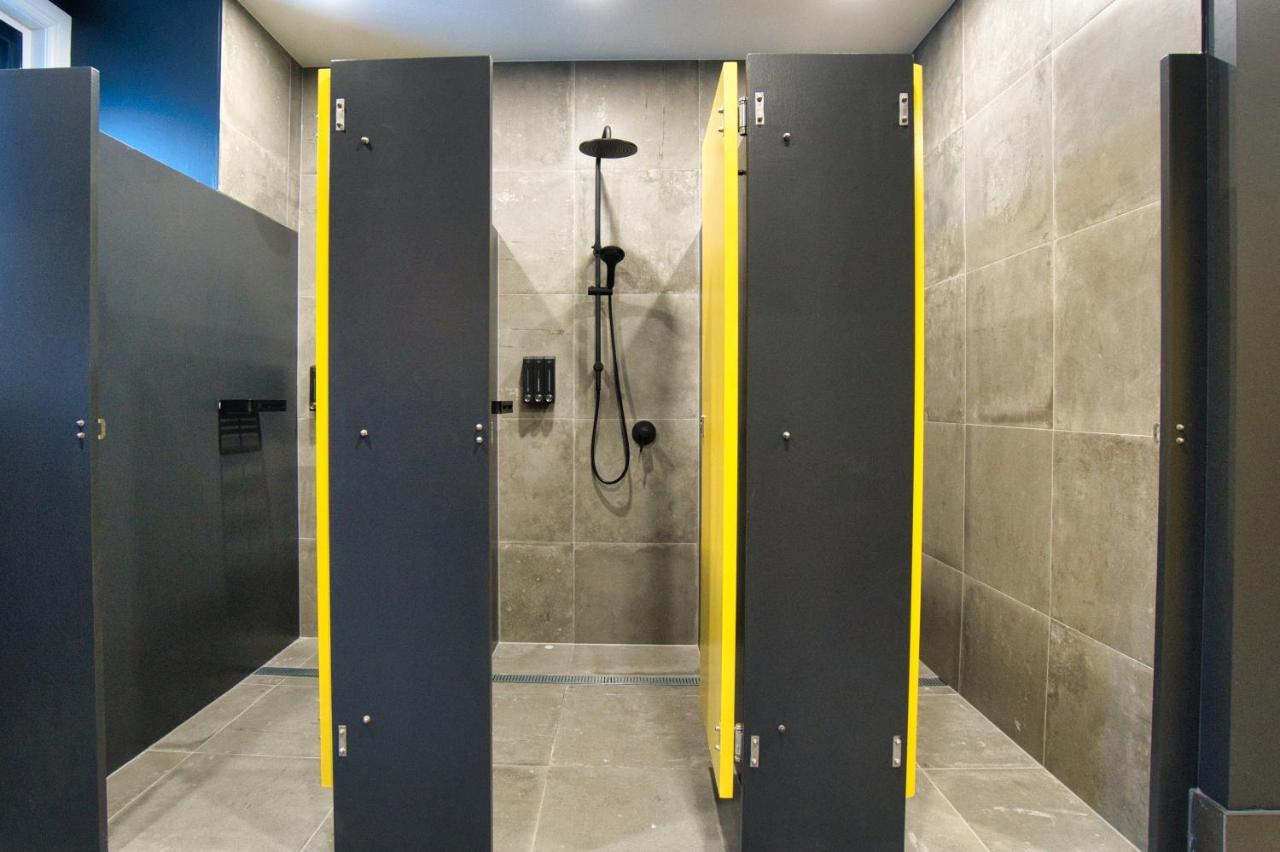 Hotel Dreamy - Private With Shared Bathrooms