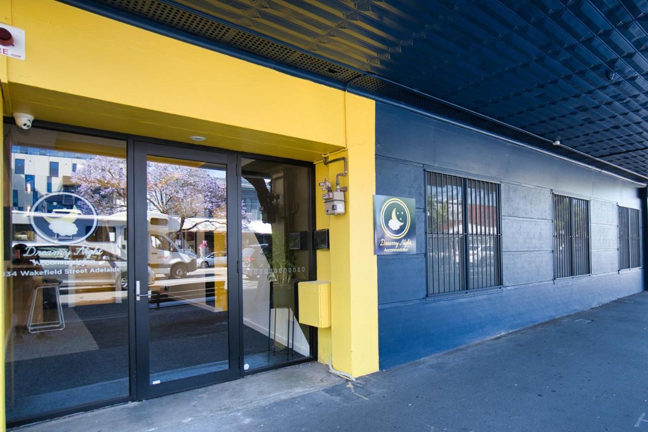 Hotel Dreamy - Private With Shared Bathrooms 3*