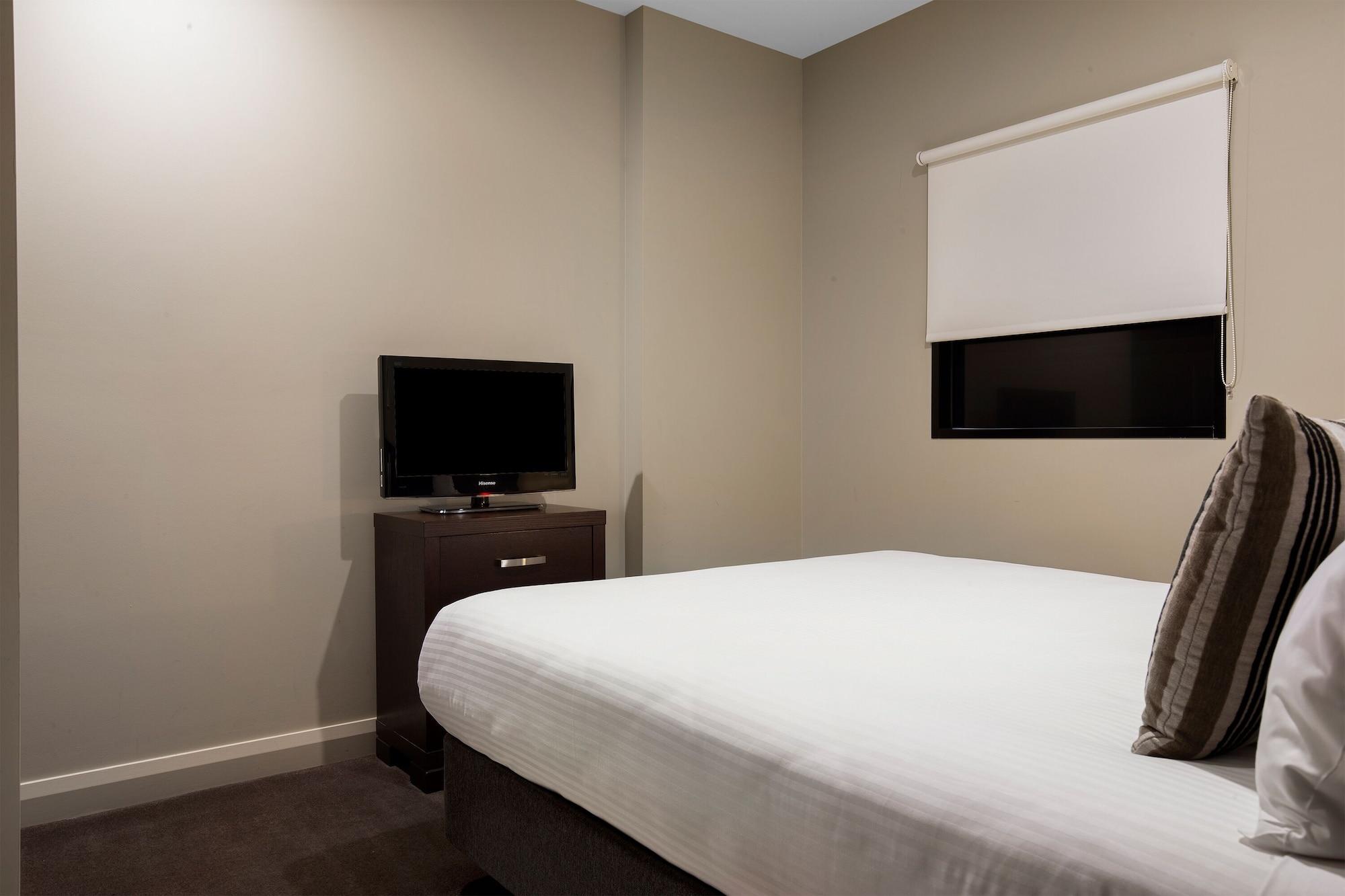 Mantra Hindmarsh Square Hotel 4*