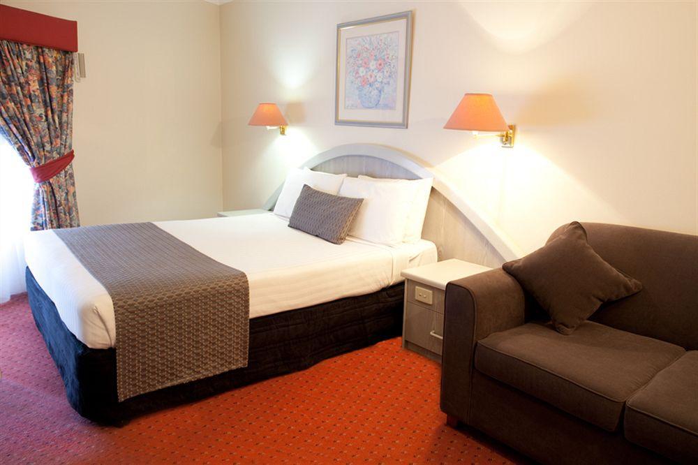 Royal Coach Hotel
