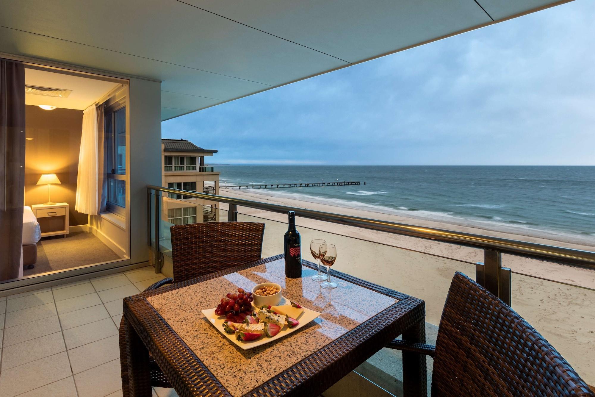 Aparthotel Oaks Glenelg Plaza Pier 4*