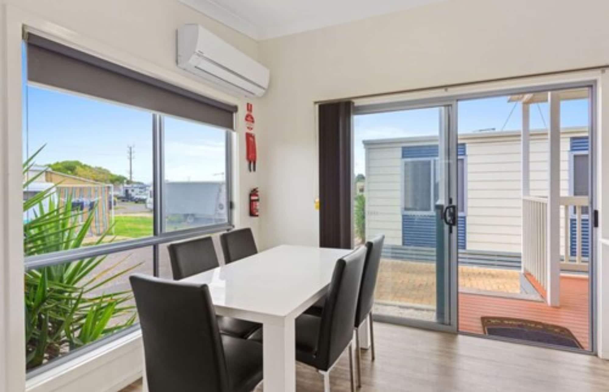 Discovery Parks - Beachfront 4* Adelaide