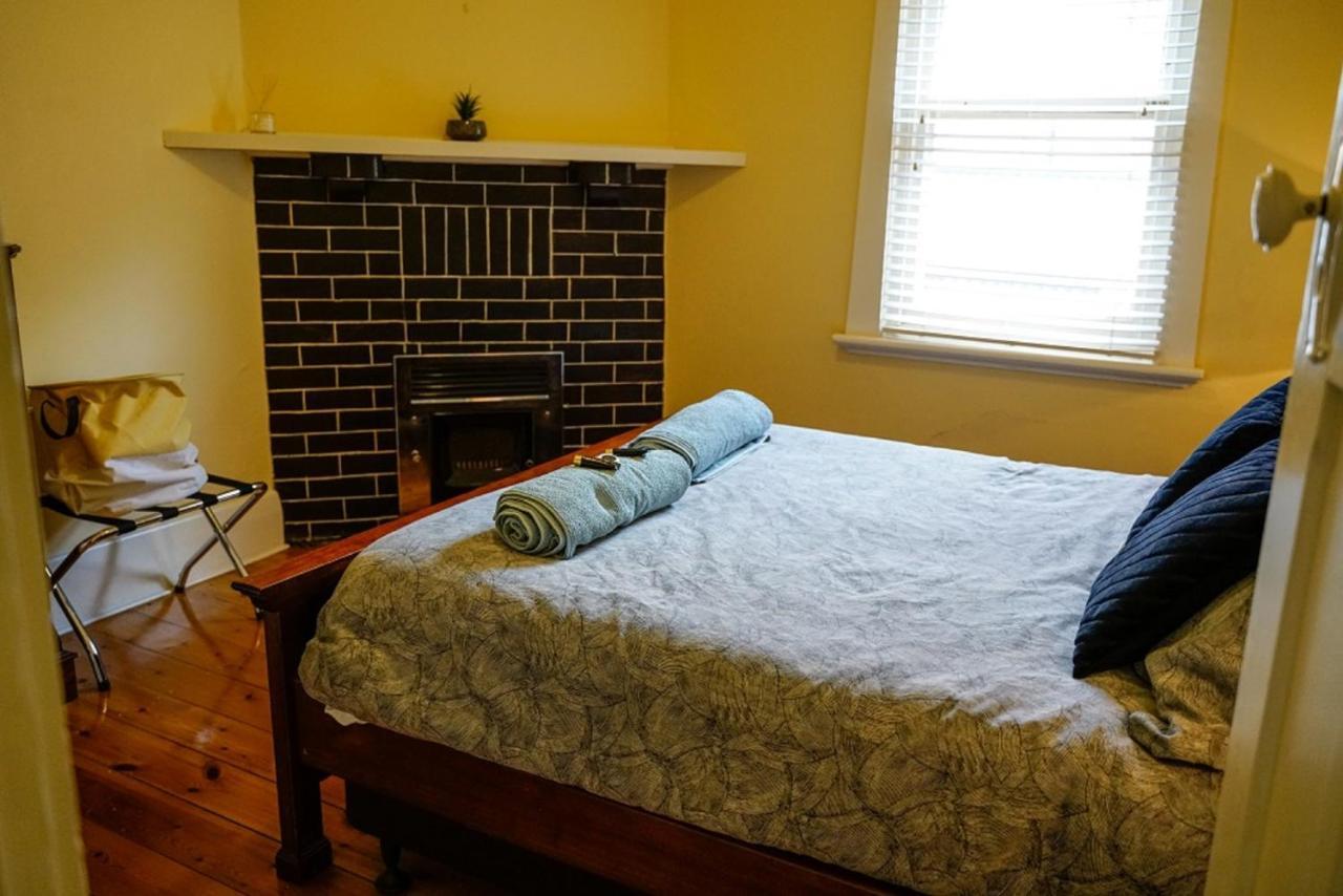 Holiday home Style - To - Free Wifi - Free 3 Car Parking - Great Location *