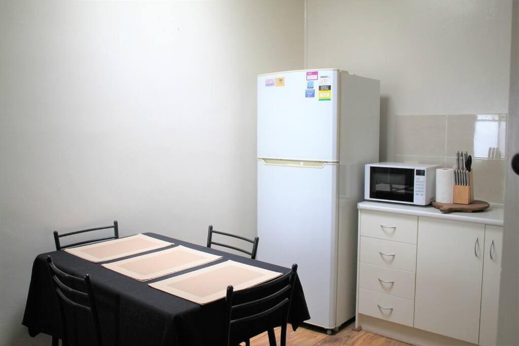 Entire 3br Apt With Parking Apartment *