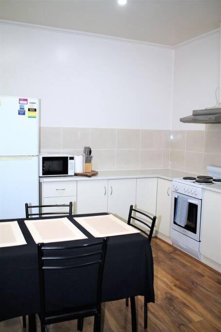 Entire 3br Apt With Parking *