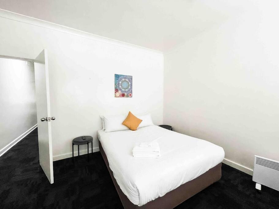 Entire 3br Apt With Parking *