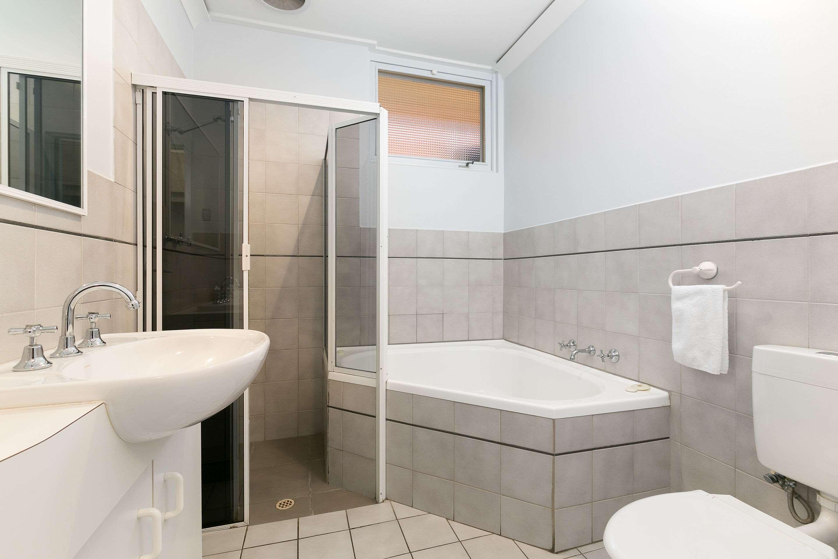 Comfort Glenelg 3*