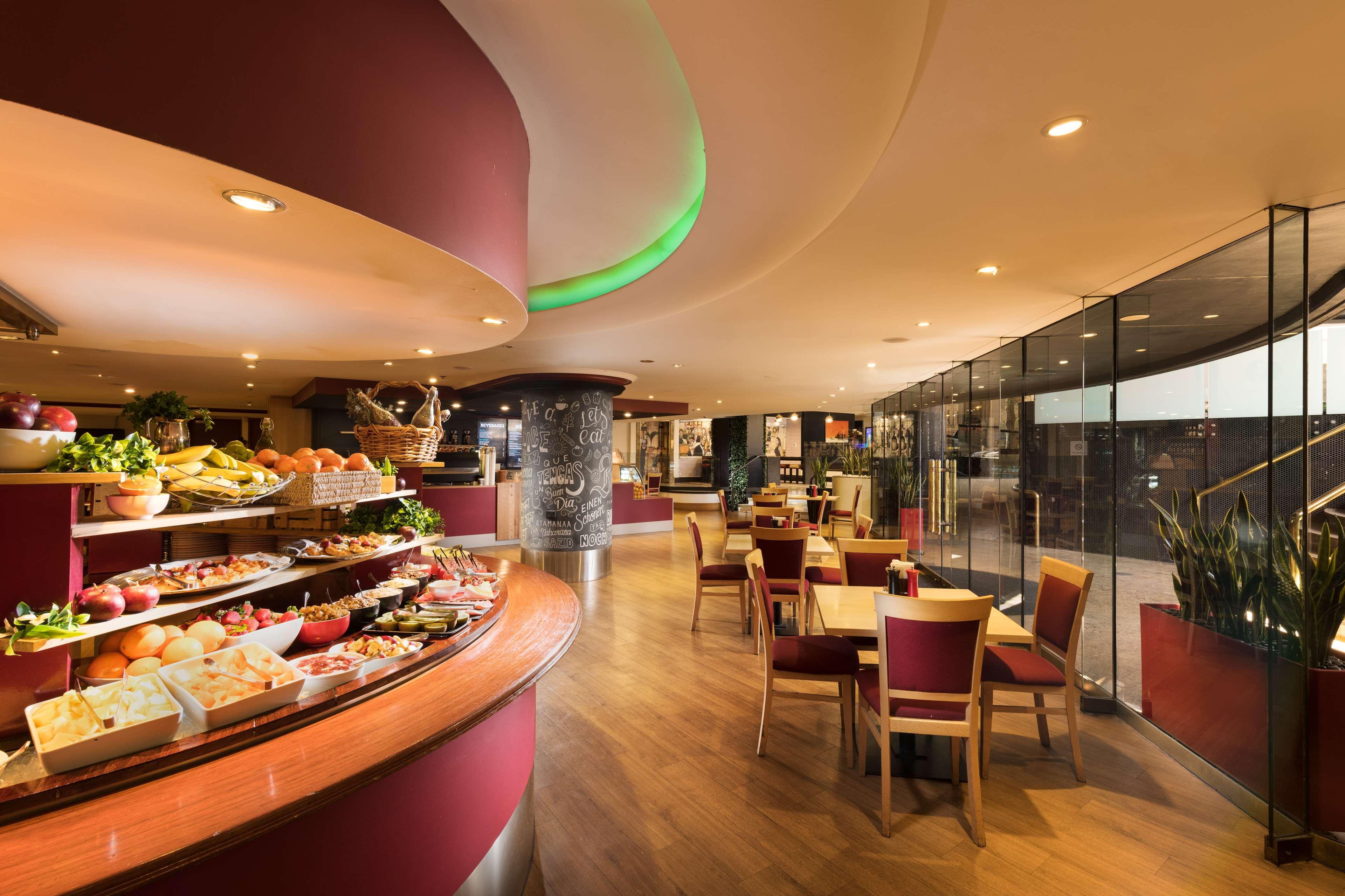 Hotel Stamford Plaza
