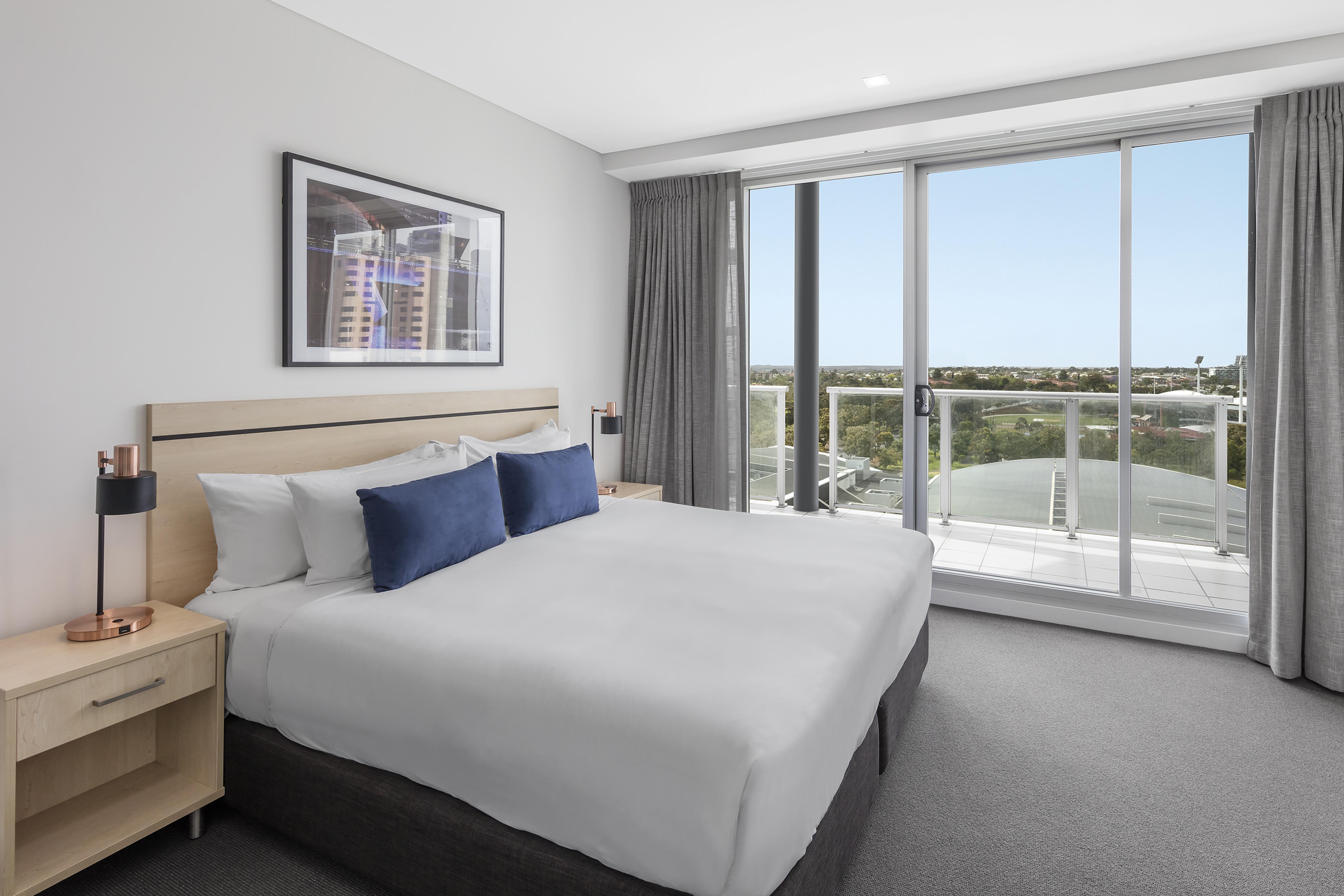 Oaks Embassy Aparthotel 4*