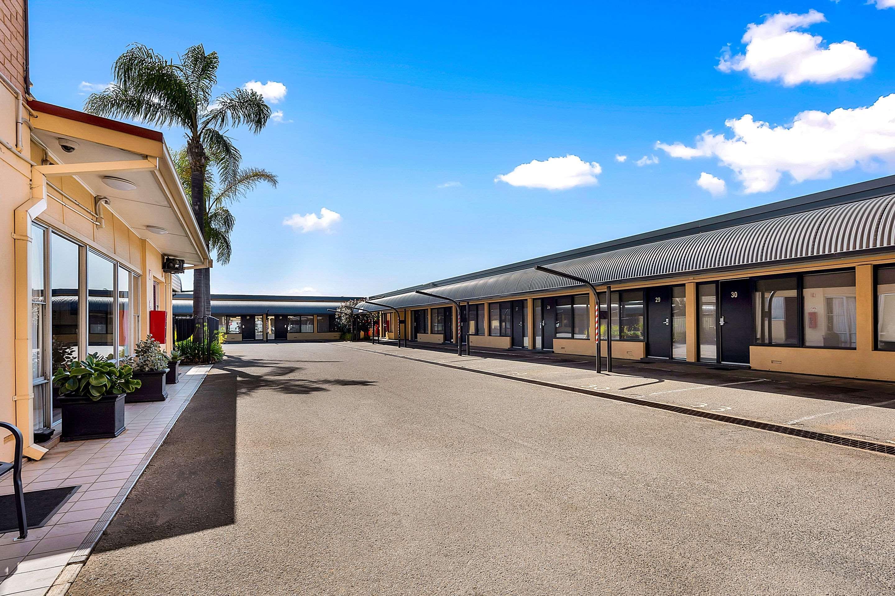 Comfort & Manhattan 3* Adelaide