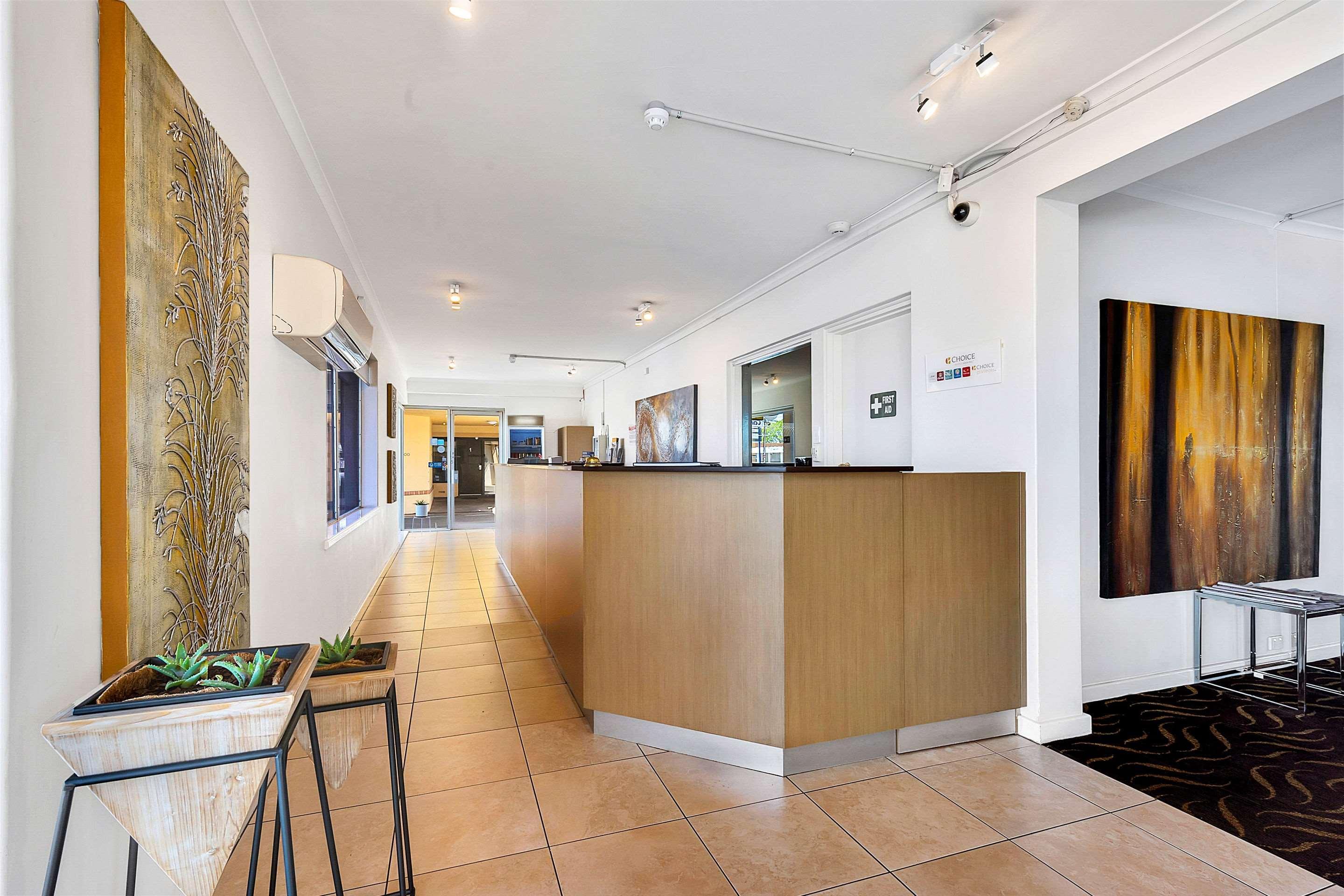 Comfort & Manhattan Hotel 3*