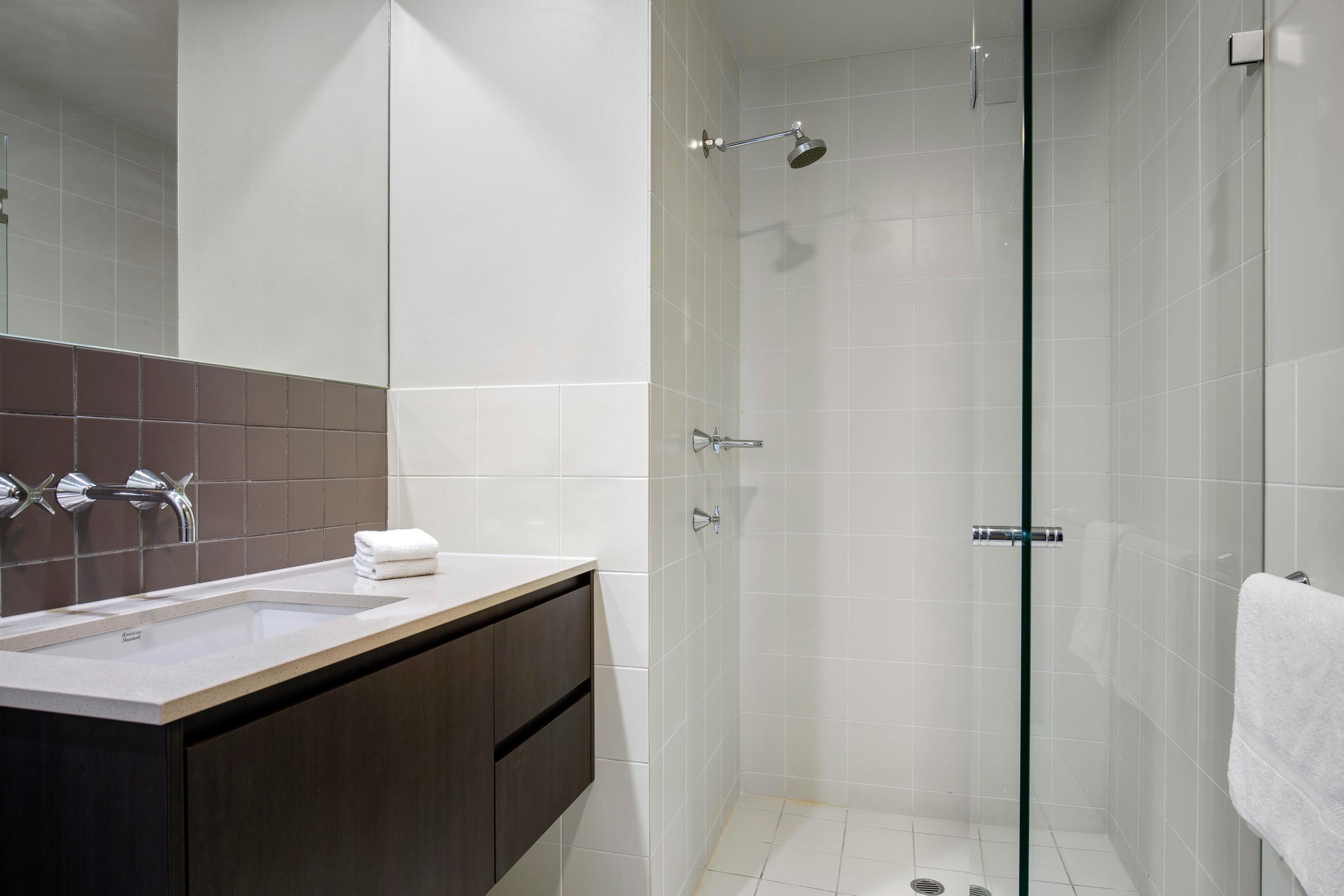 Mantra Hindmarsh Square Hotel 4*