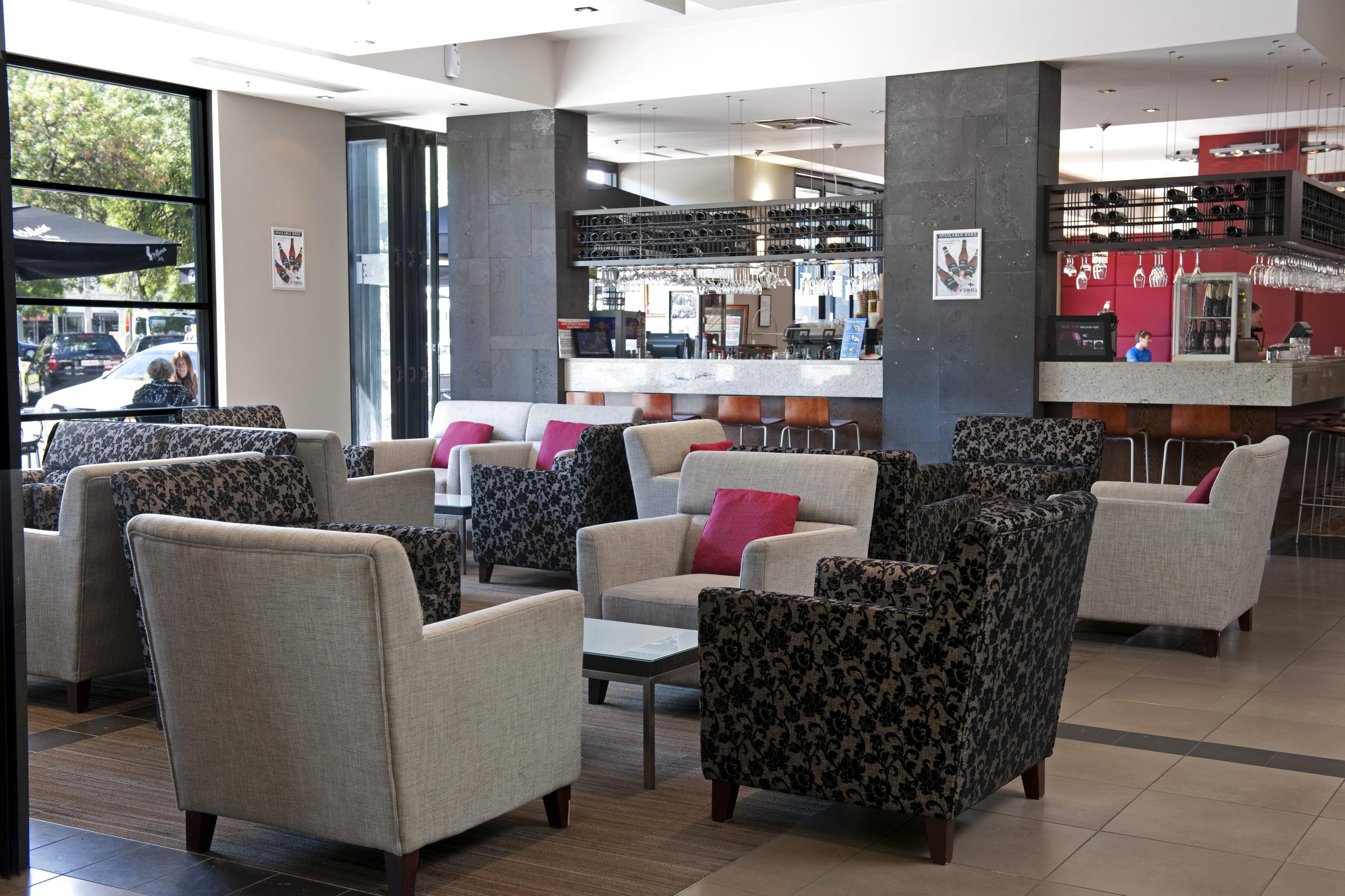 Mantra Hindmarsh Square Hotel 4*