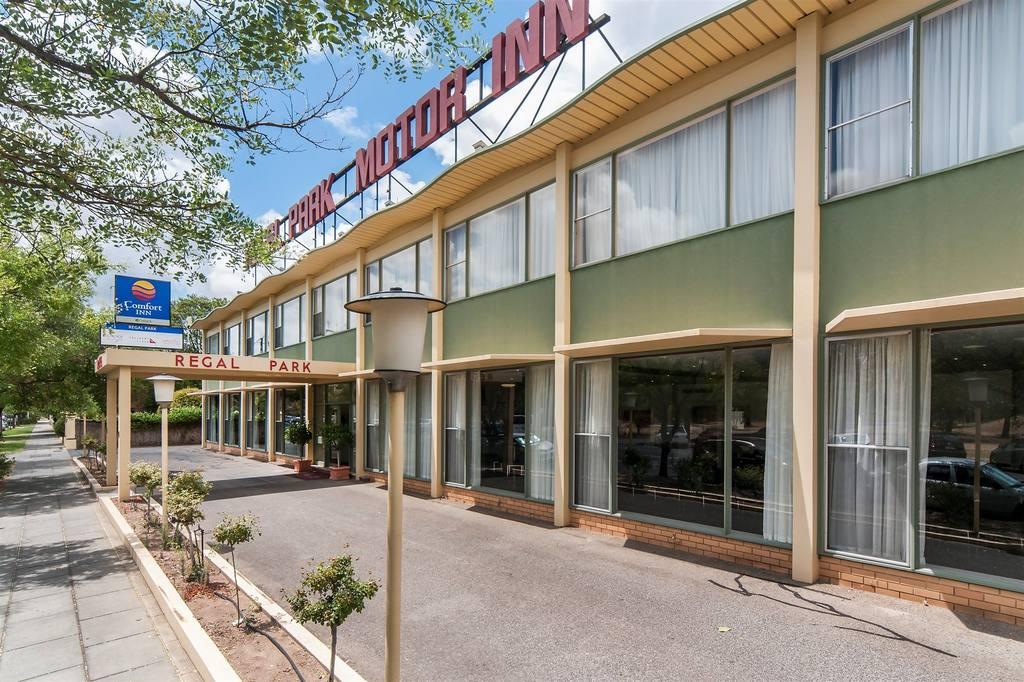 Comfort Regal Park 3*