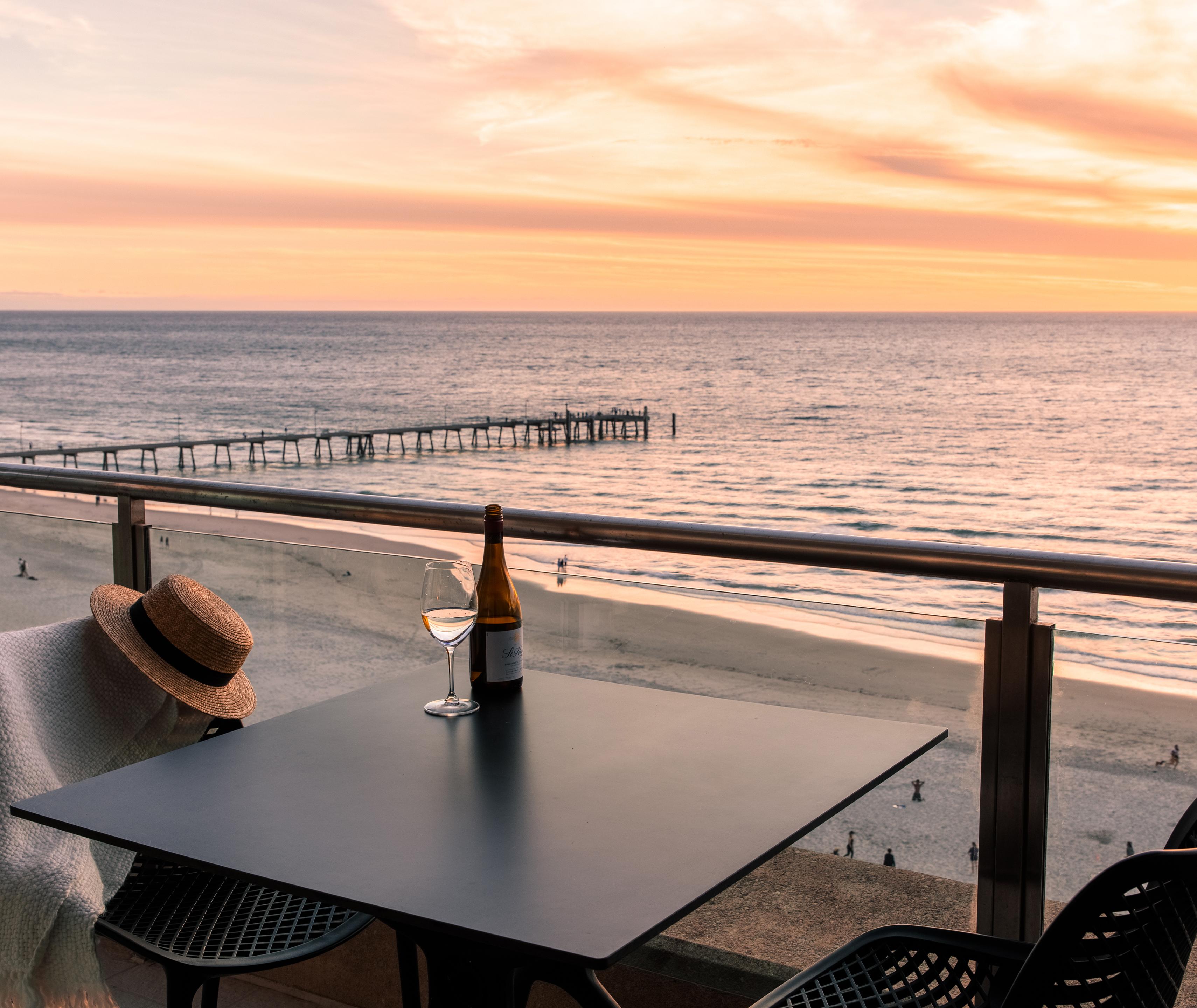 Oaks Glenelg Plaza Pier Aparthotel
