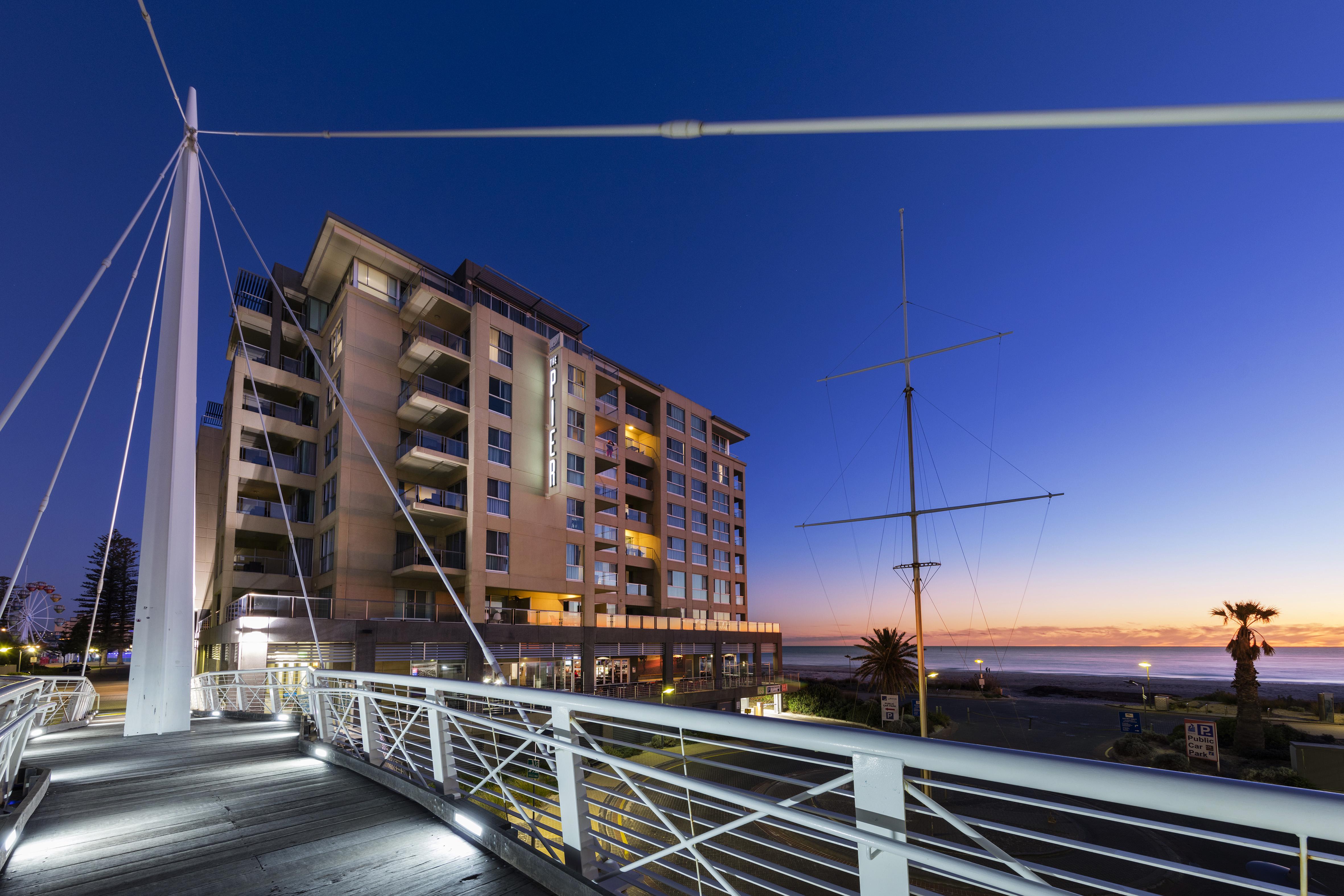 Oaks Glenelg Plaza Pier Aparthotel