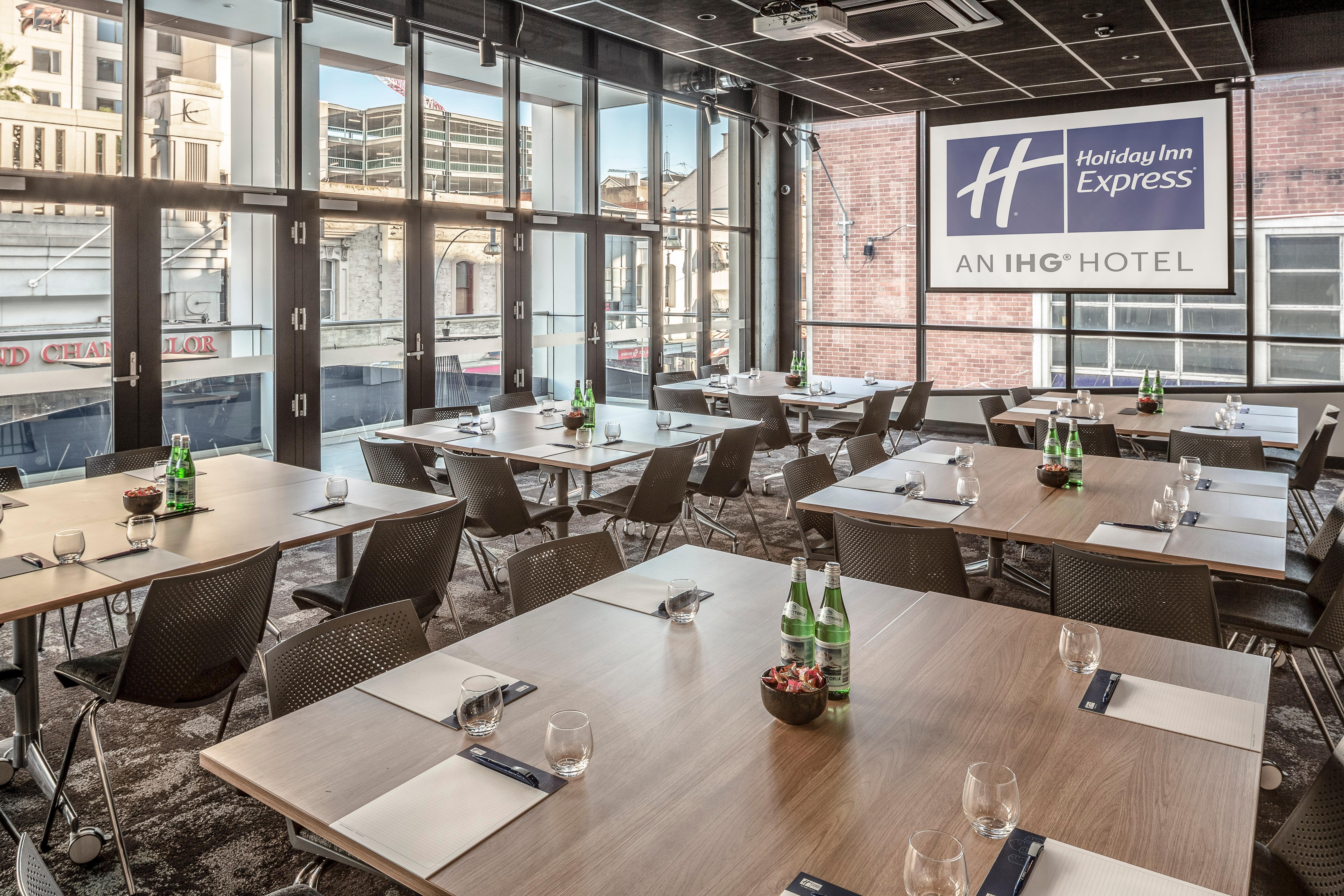 Express Centre By Ihg 4*