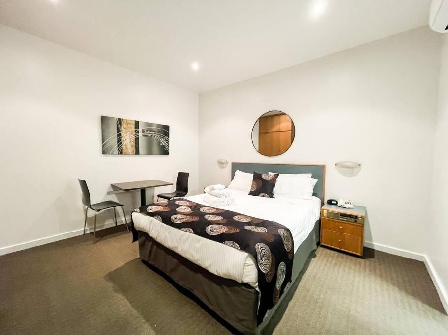 Studio410 /247 Gouger St Ex Rm At Apartment