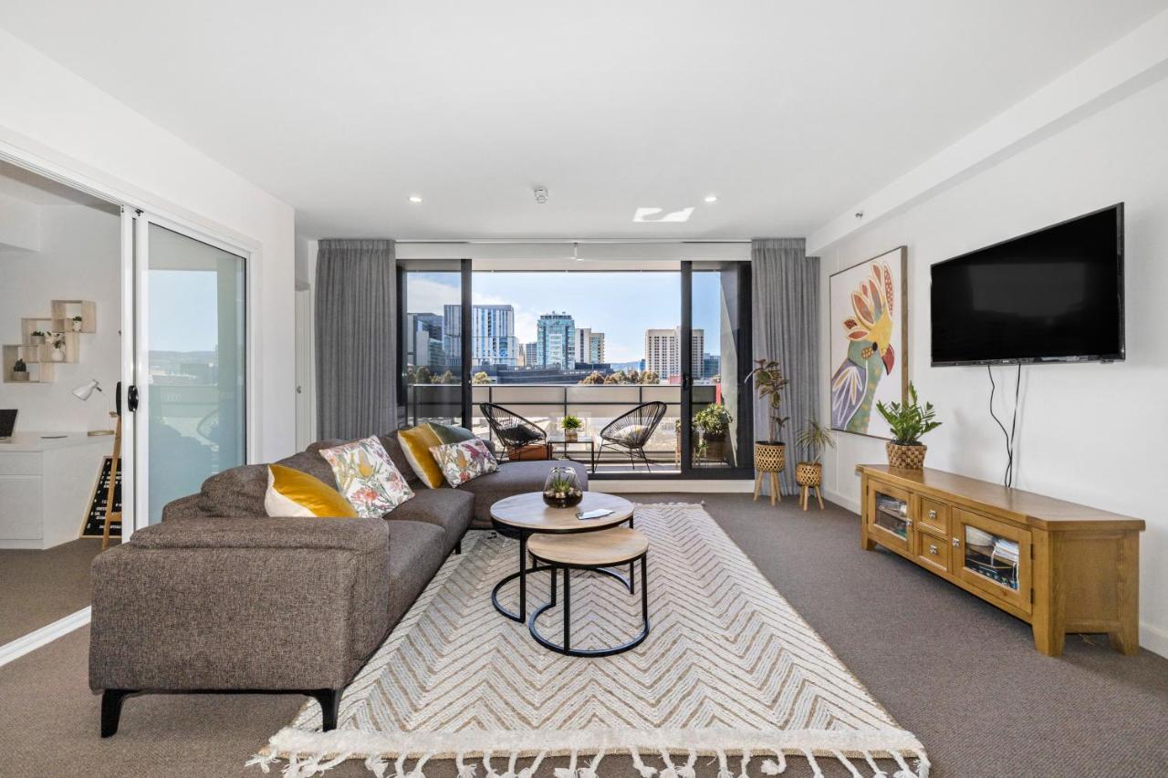 Dianthus - Skyline Retreat Apartment Adelaide